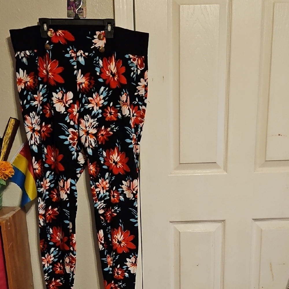 SHEIN Black Floral Leggings